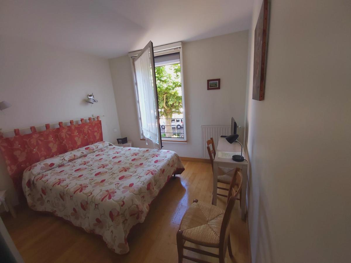 Le Relais De La Tour Hotel Capdenac-Gare Bagian luar foto