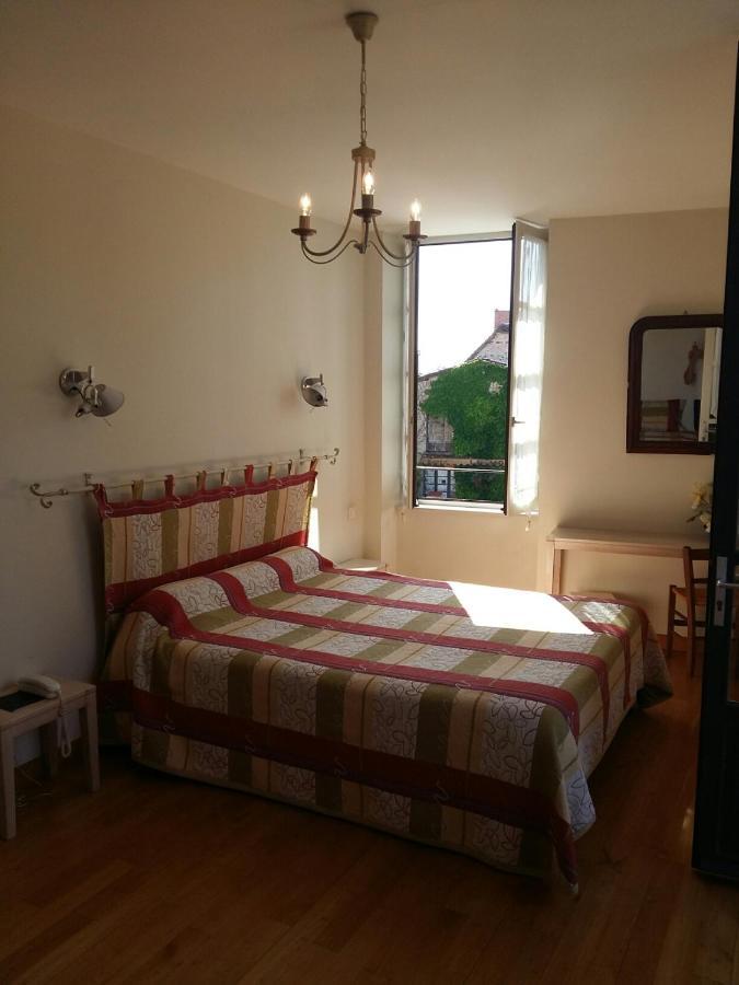 Le Relais De La Tour Hotel Capdenac-Gare Bagian luar foto